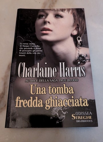 Una tomba fredda - ,