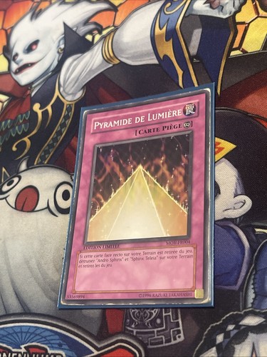 Pyramide de lumiere - pyramide,
