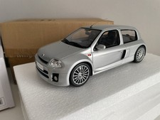 OTTOMOBILE 1/18 - Renault Clio V6  Fase1 2001, ARGENTO OT1034