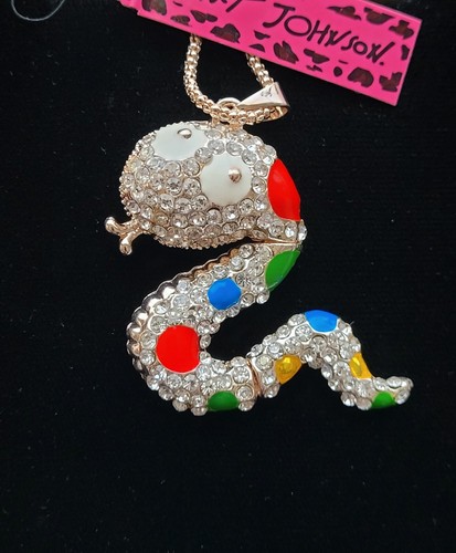 Collana con ciondolo - , 3d