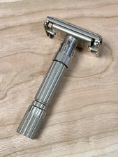 Rasoio di sicurezza regolabile