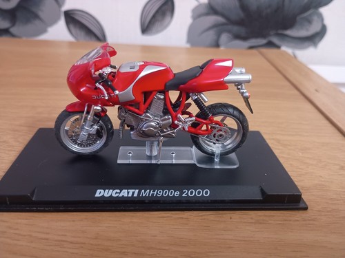 Ixo altaya ducati - ducati, mh900e