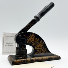 Antico timbro a secco inglese in ferro ghisa vecchia pressa da tavolo d'epoca