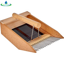 RACCOGLI MIRTILLI RACCOLTA BACCHE MIRTO FRUTTA OLIVE FIORI IN LEGNO