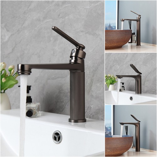Rubinetto lavabo bagno grigio
