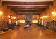 Picture Postcard, Stabilimento