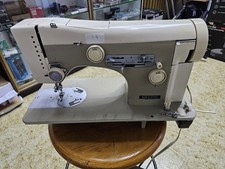 MACCHINA da CUCIRE NECCHI supernova Julia 534 Ricamo Automatic SENZA MOBILE 