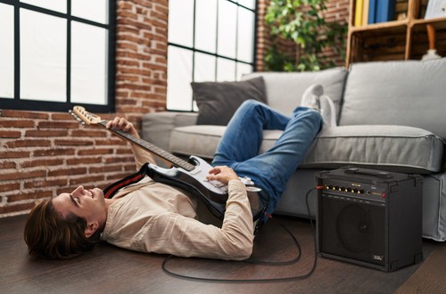 Amplificatore chitarra con - amplificatore,