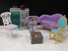 BARBIE MATTEL SET ACCESSORI SALOTTO CUCINA TELEVISORE SEDIE POLTRONA DIVANO 