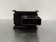 7M5T13A024LA devio leva luci