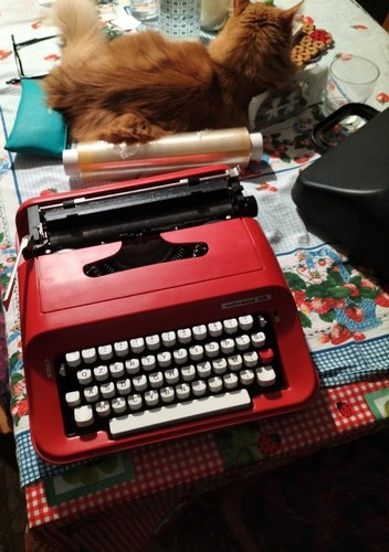 Olivetti underwood 319 made - olivetti,