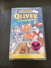 Vhs OLIVER & COMPANY i