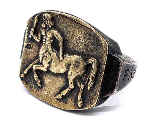 Anello antico romano centauro
