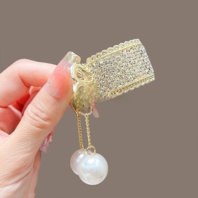 Fermaglio per capelli con clip