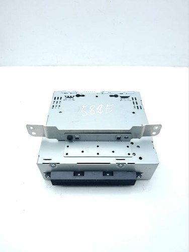Radio aston martin virage - cd,