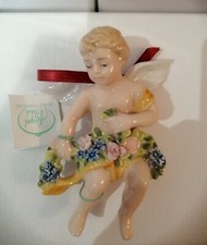 Statuina In Porcellana Royal