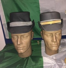 LOTTO BERRETTI 2TIPI DA DONNA E DELLA GUARDIA DI FINANZA