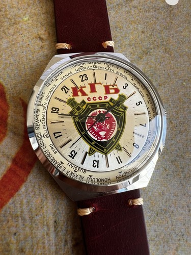 Montre raketa heures villes - heures,