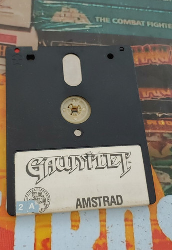 Gauntlet - , gold