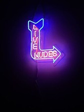 Freccia Nudi Vivi Ragazza Palo