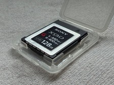 Scheda di memoria Sony 128 GB XQD serie G R440 MB/s W400 MB/s