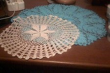 lotto 2 centrini fatti a mano all uncinetto media misura vintage leggi