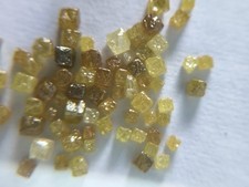 Diamanti grezzi naturali da