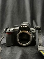 Nikon D3100 DSLR/ 14,2 MP/solo
