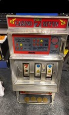 slot machine vintage Royal