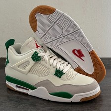 Nike SB x Air Jordan 4 Retro -