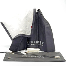 Hensel Studiotechnik 18" x 26"