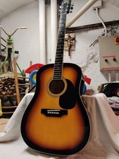 chitarra acustica usata