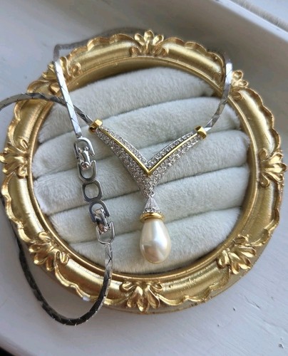 Collana goccia perle pavè