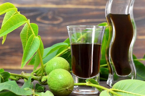 Liquore nocino bottiglia - nocino,
