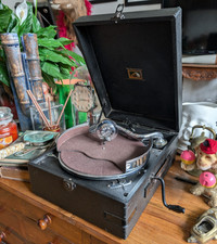 HMV 97c GRAMOPHONE RECORD