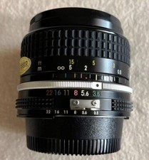 NIKKOR 28 MM F 1:3,5 OBIETTIVO