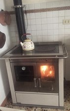 stufa a legna con forno usata