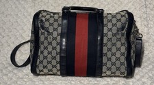 Gucci – Sac Boston 30 – GG