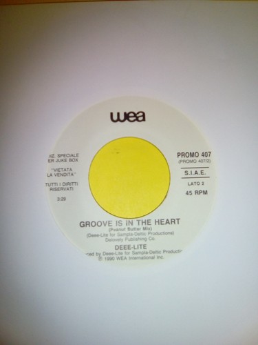 Giri deee lite groove is - deee-lite,