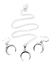 Set di collana con orecchini