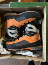 Scarpone da Alpinismo  Rebel