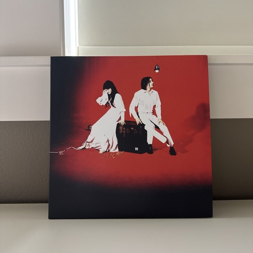 The white stripes elephant - white, 2