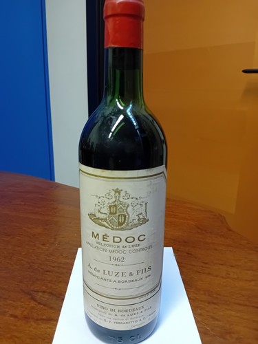 Antica bottiglia vino rosso - antica,