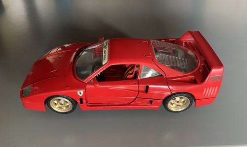 Burago 1987 ferrari f40 - 1/18,