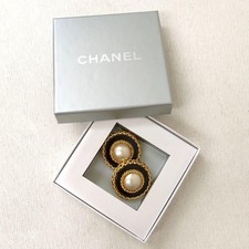 Orecchini Chanel perle finte
