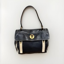 Yves Saint Laurent Muse 2