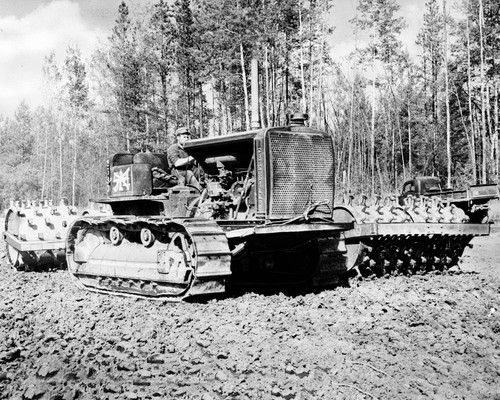 Caterpillar tractor grading - tractor,
