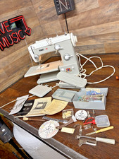 Macchina da cucire automatica