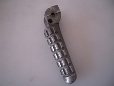 PEDALINA POGGIAPIEDI  DX ORIGINALI DUCATI MONSTER 900 .