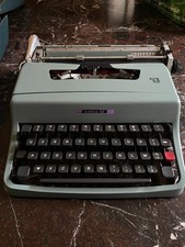 Olivetti Lettera 32 A macchina